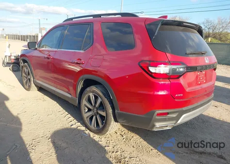 2024 Honda Pilot Touring z USA, uszkodzony, nr VIN 5FNYG1H79RB035057